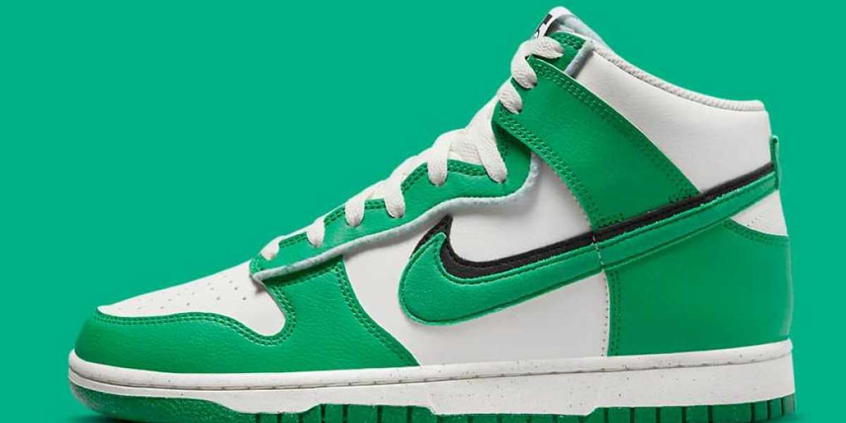 Nike Dunk High SE Stadium Green: Festive Holiday Style